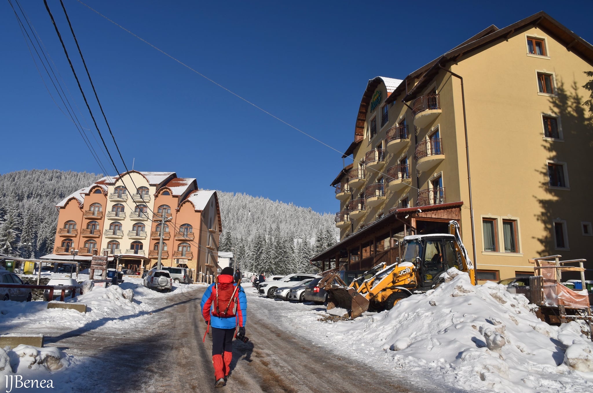  Printre hoteluri si pensiuni Vartop - Ioan Benea Jurca