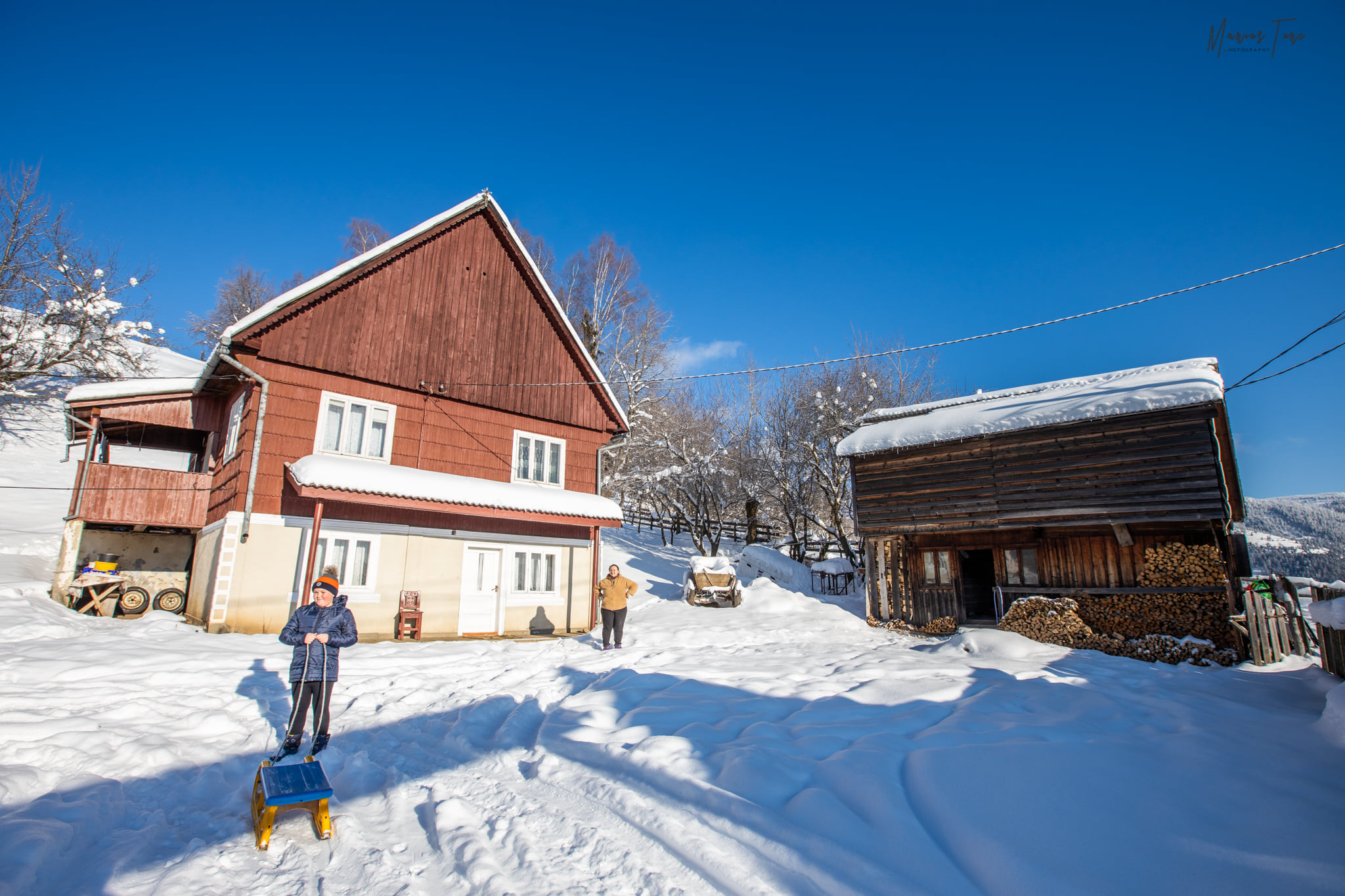  La taclale cu localnicii - Marius Turc