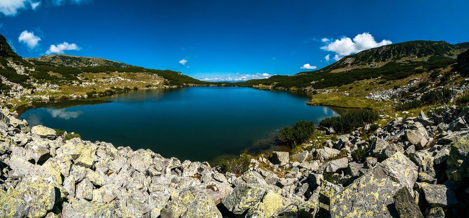  Lespezi pe malul Lacului Galcescu - Morar Daniel