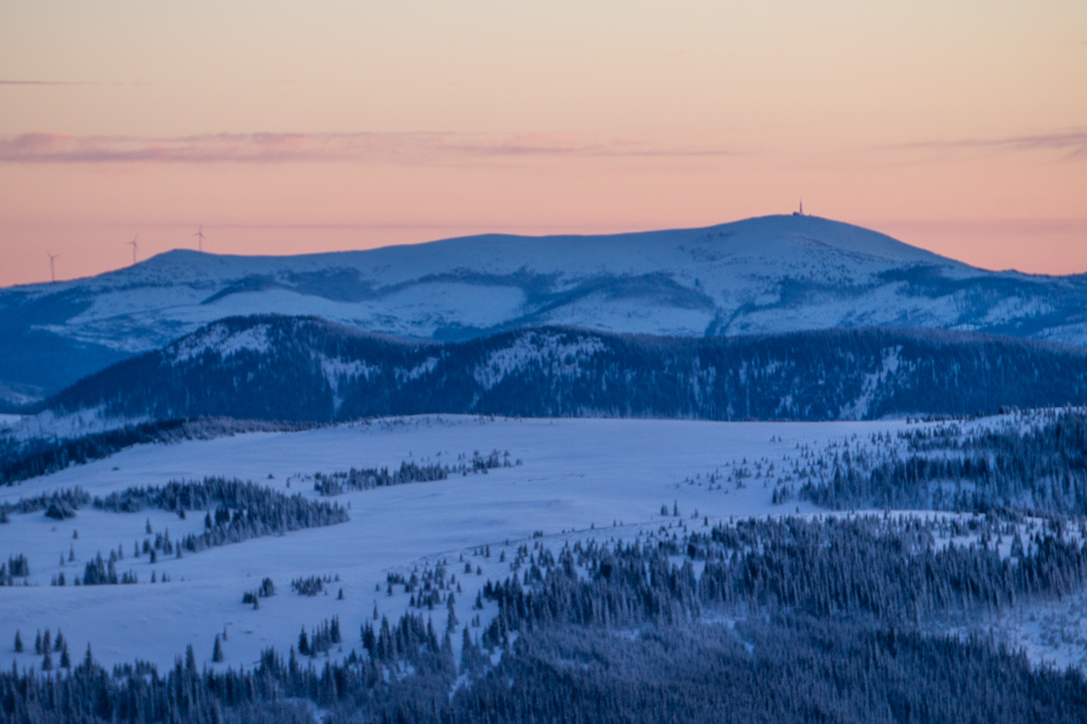  Cucurbata-Mare-vazuta-din-Vladeasa - Banda Rosie