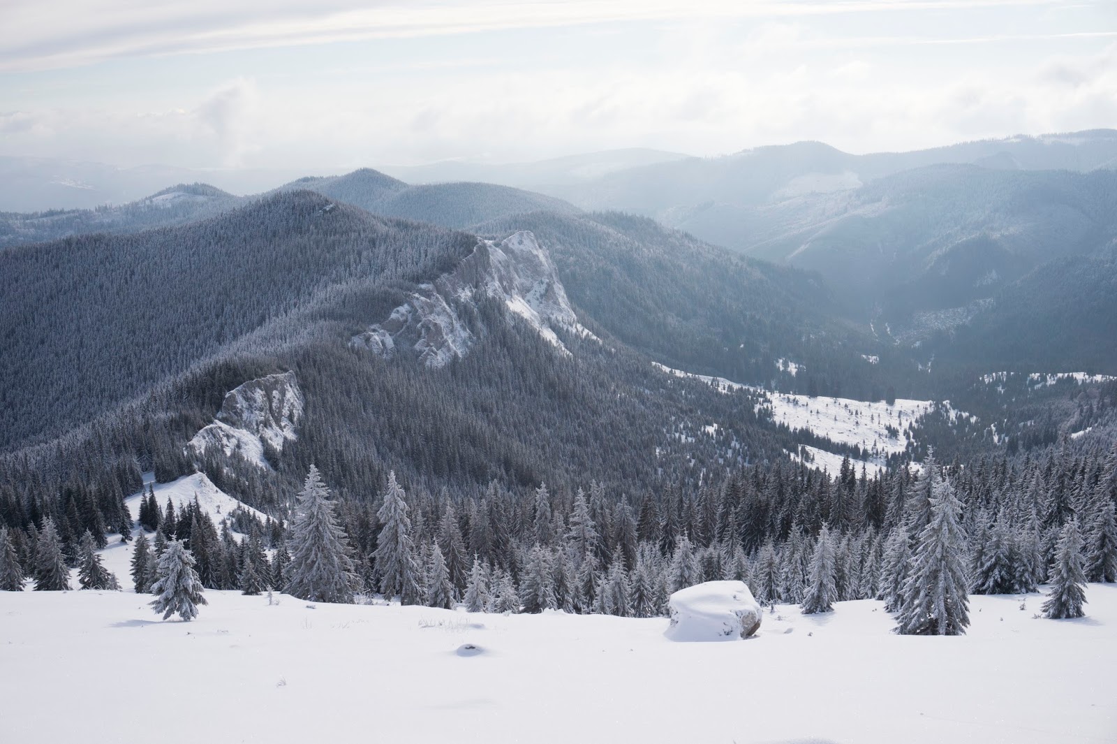  Pietrele-Albe-iarna-Vladeasa -  Banda Rosie