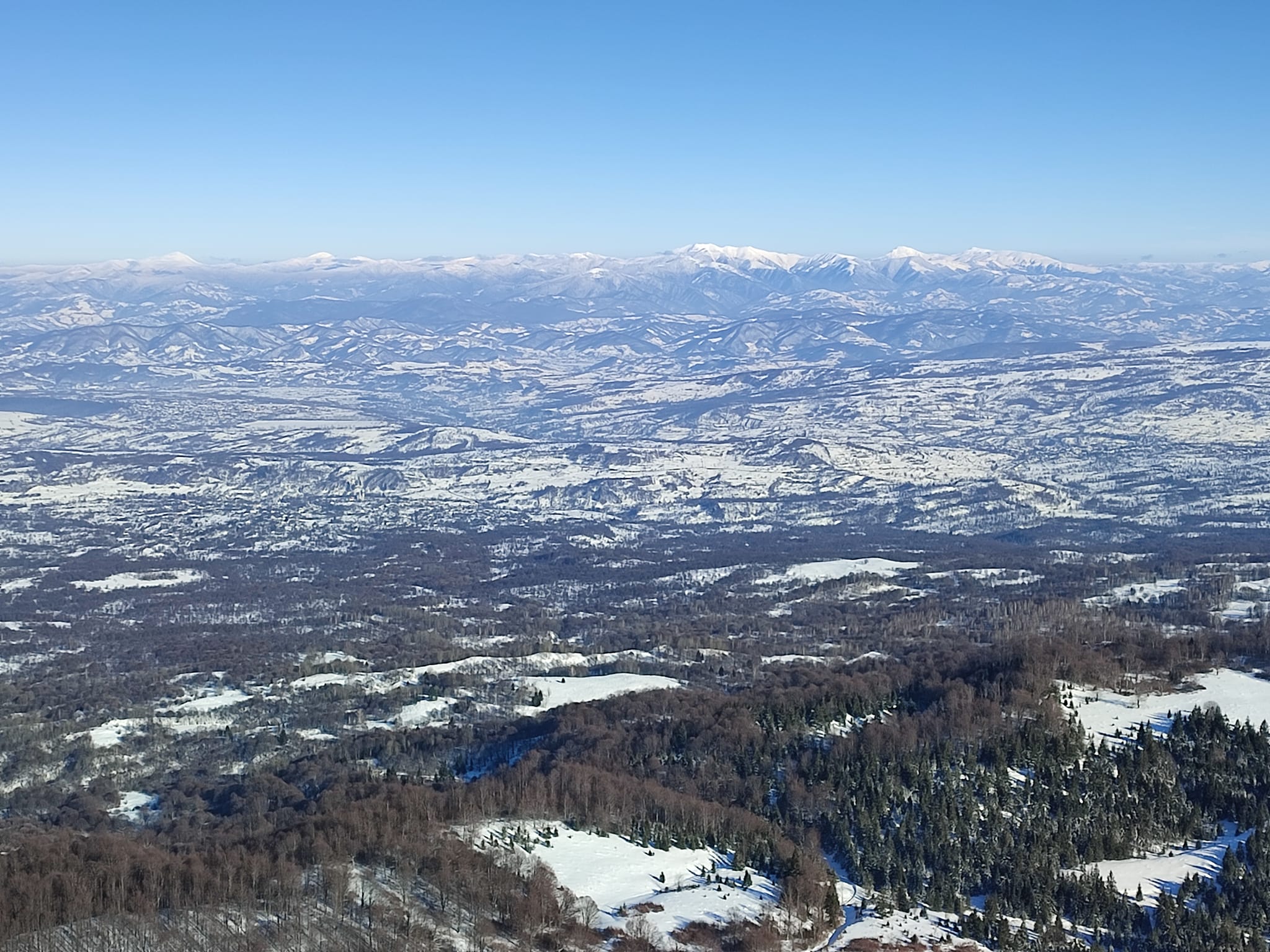 Vedere spre Tibles si Muntii Rodnei - Debi Debreni