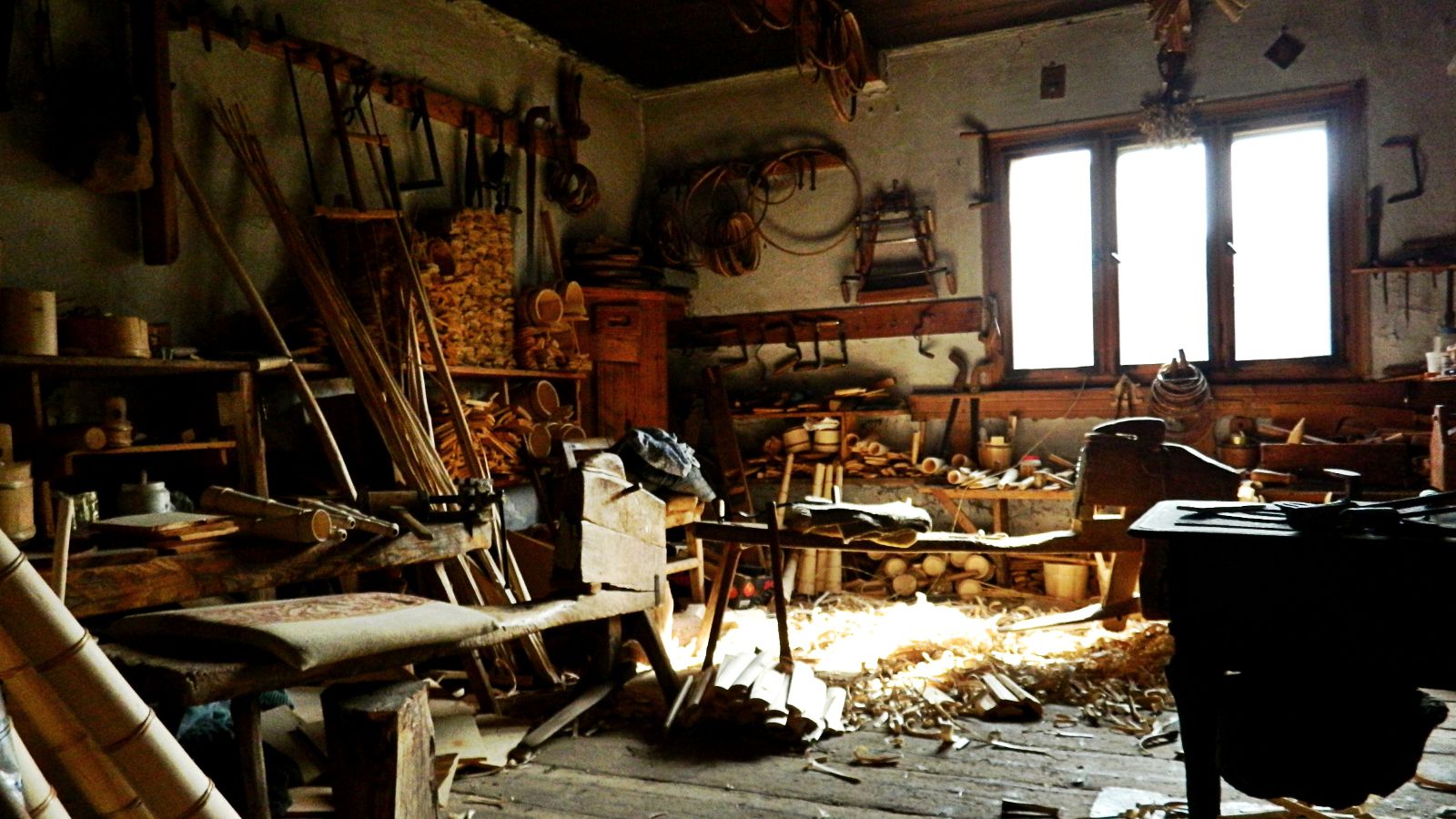  Atelier de tulnice Pătrăhăițești