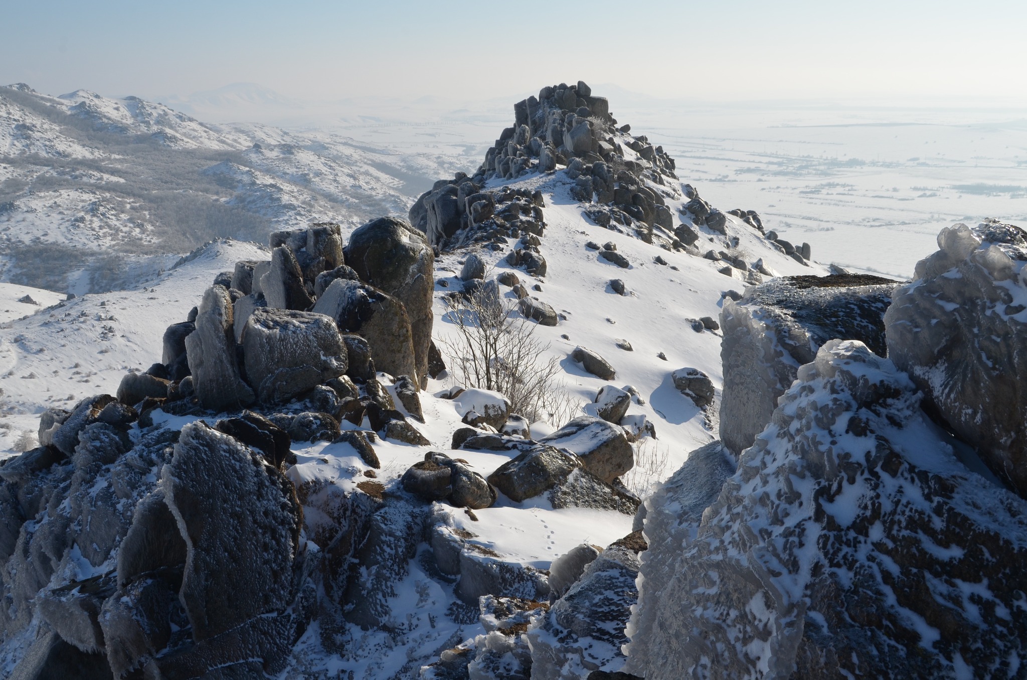  Custură granitică, sub Vraju, pe Culmea Pricopanului - Andrei Raftopol