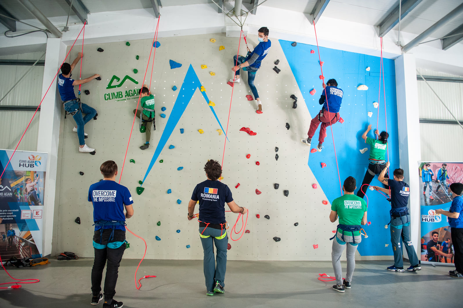  Munca in echipa - Climb Again