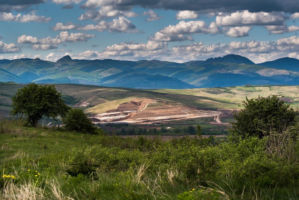  Piatra Craivii (stânga) văzută dinspre Alba Iulia - Daniel Morar