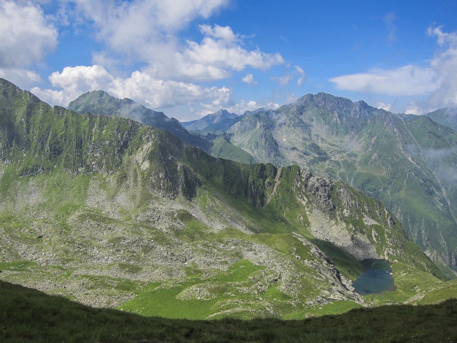  07mn img 43ca lacul podragel vazut din saua dinte lacuri 1