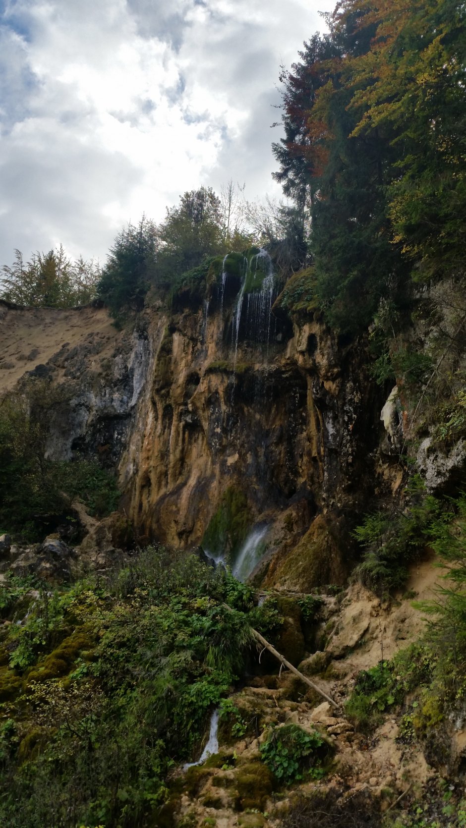  17mn img 59pr cascada pisoaia vidrii-1