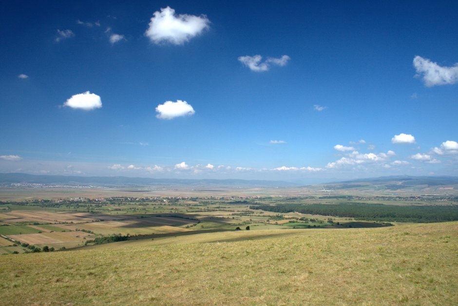  26mn img 08tr panorama spre valea oltului de pe varful lisnau 0