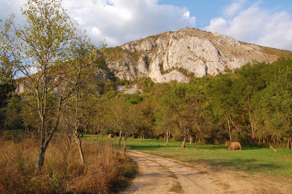  30mn img 15 ta intrarea in cheile madei dinspre mada