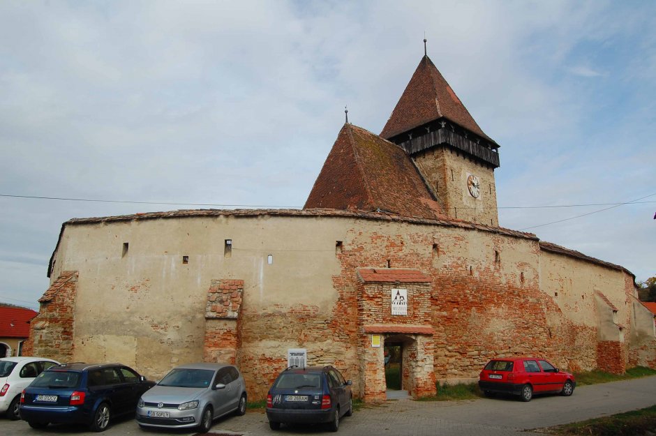  6mb img 19 biserica fortificata axente sever 0