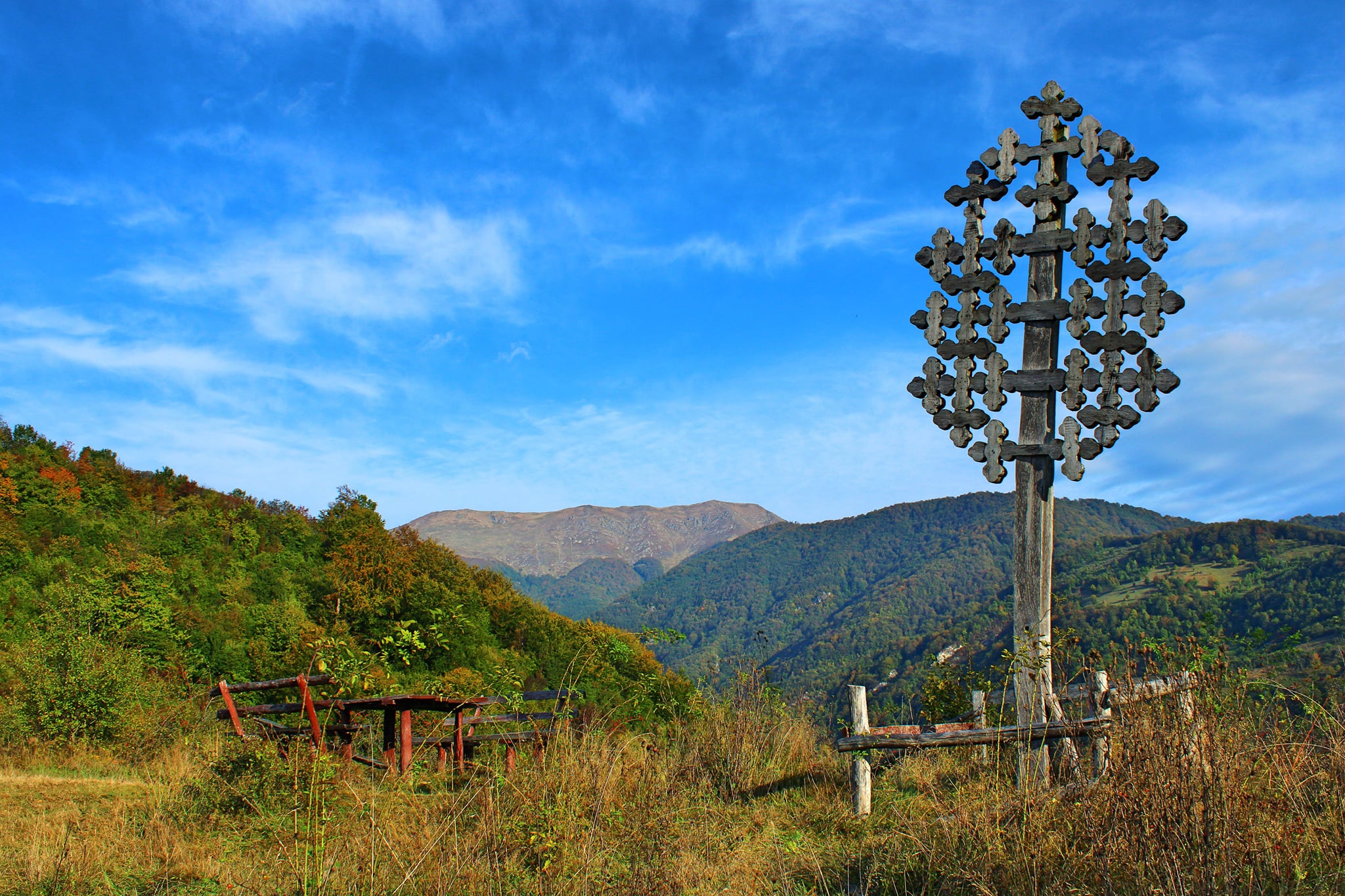  Troița de la capatul scarilor Inelet toamna - Sima Constantin